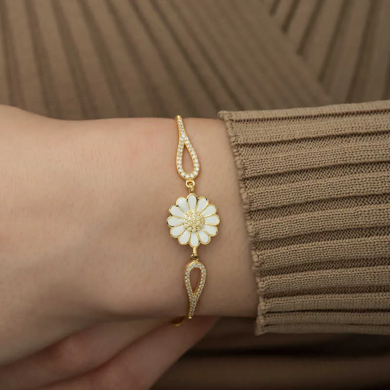 925 Sterling Silver Rose Gold Plated Daisy Flower Bracelet for Women with Zircon Stones | Elegant Floral Jewelry - image 2